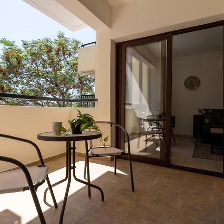 Mia 1-Bedroom Apartment In 拉纳卡 外观 照片
