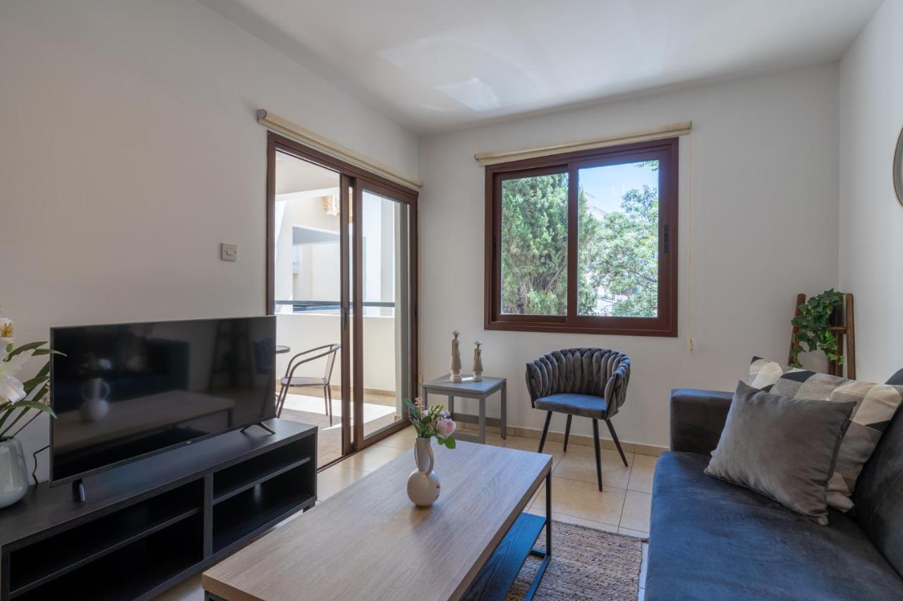 Mia 1-Bedroom Apartment In 拉纳卡 外观 照片