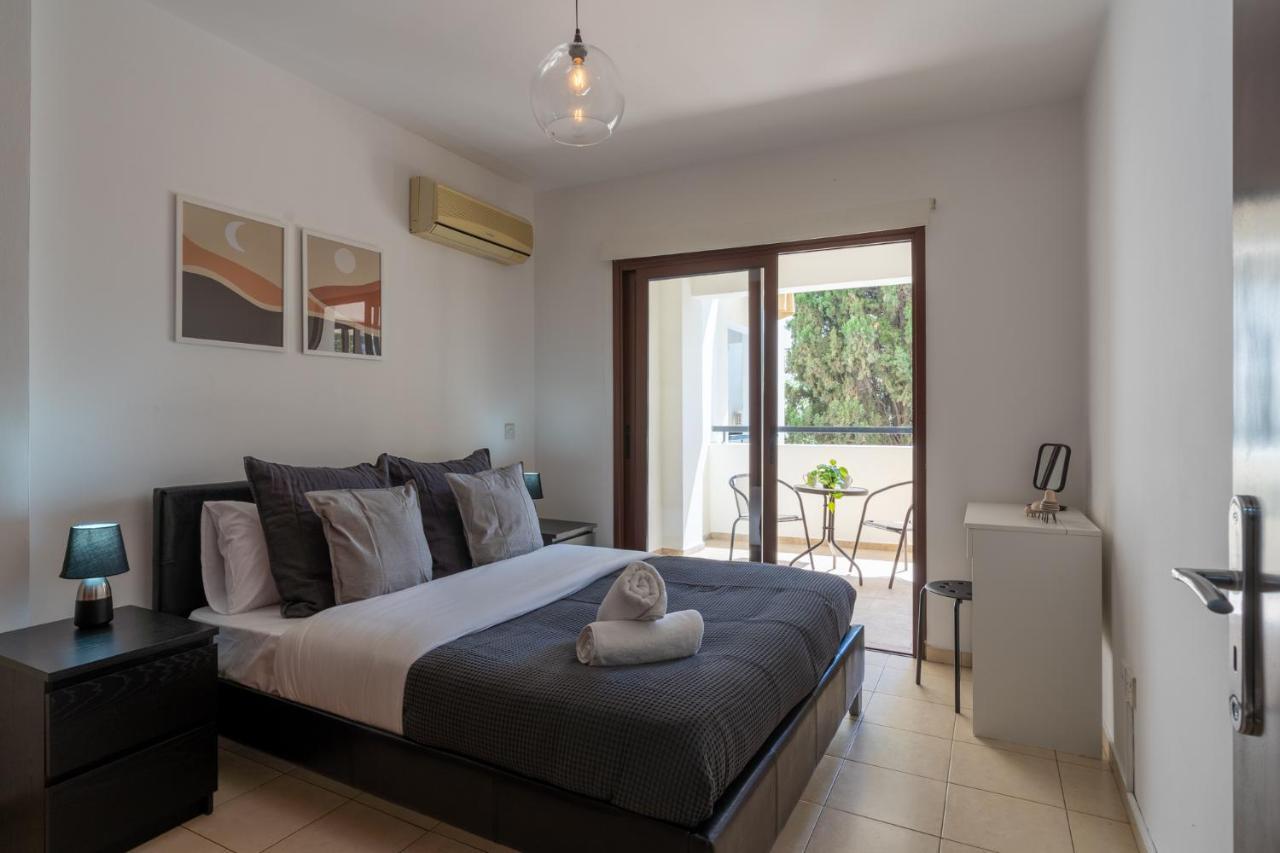 Mia 1-Bedroom Apartment In 拉纳卡 外观 照片