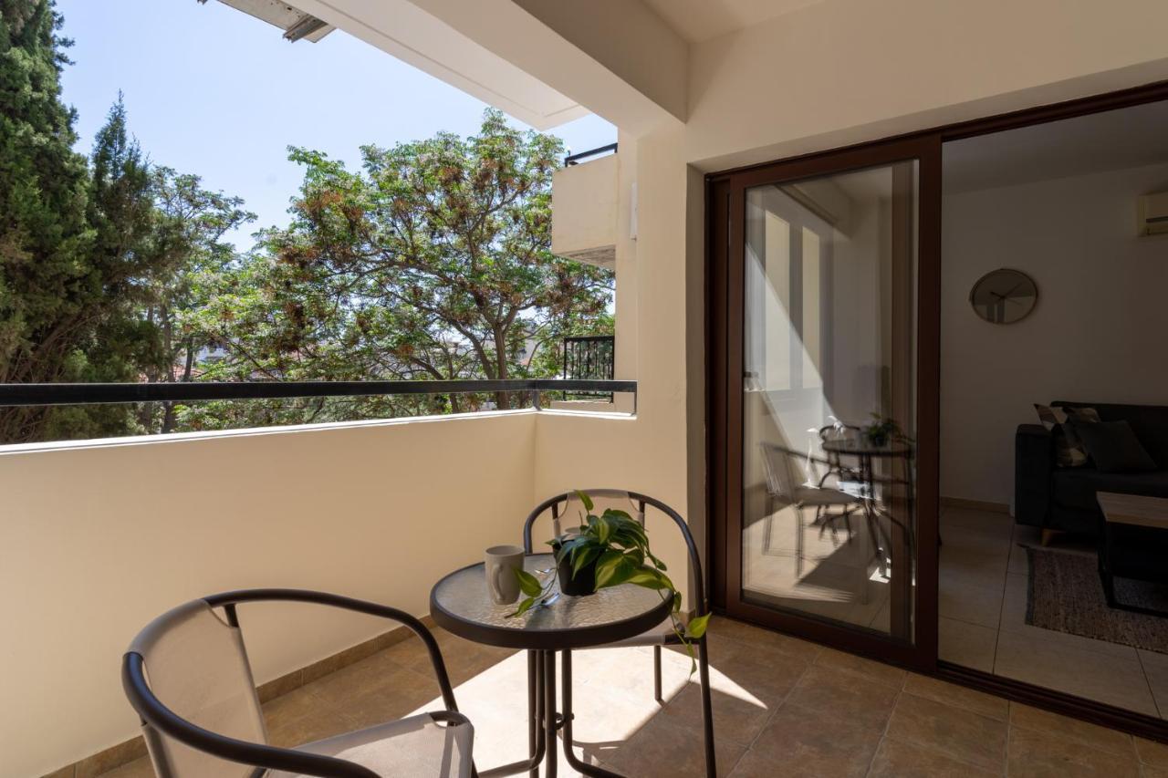 Mia 1-Bedroom Apartment In 拉纳卡 外观 照片
